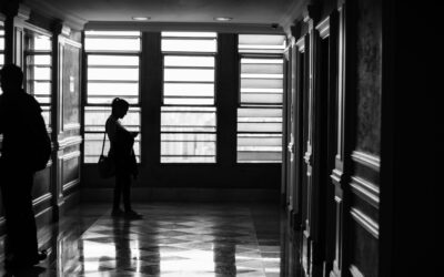 Who is allowed to speak?